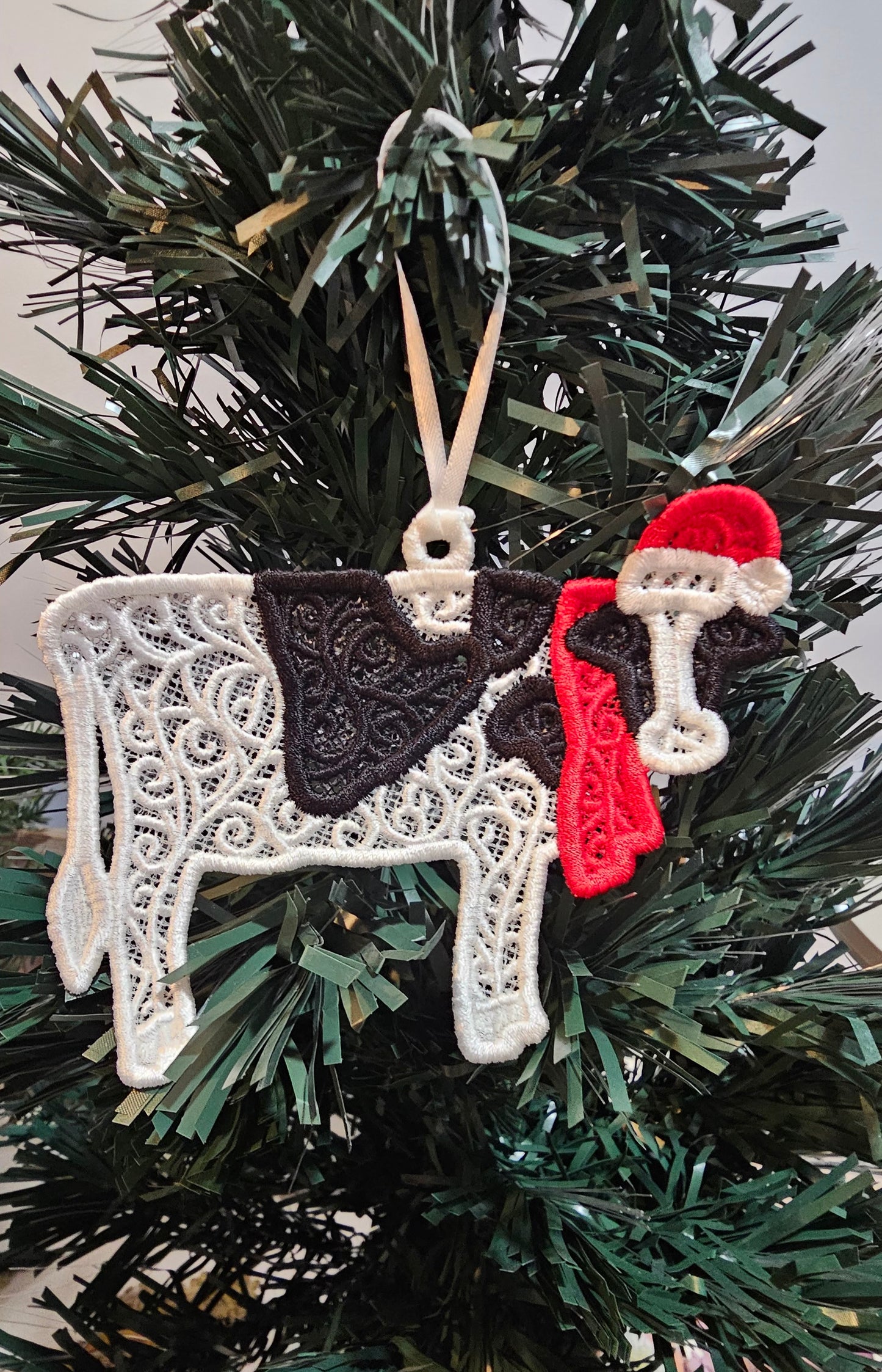 Embroidered Lace Ornament